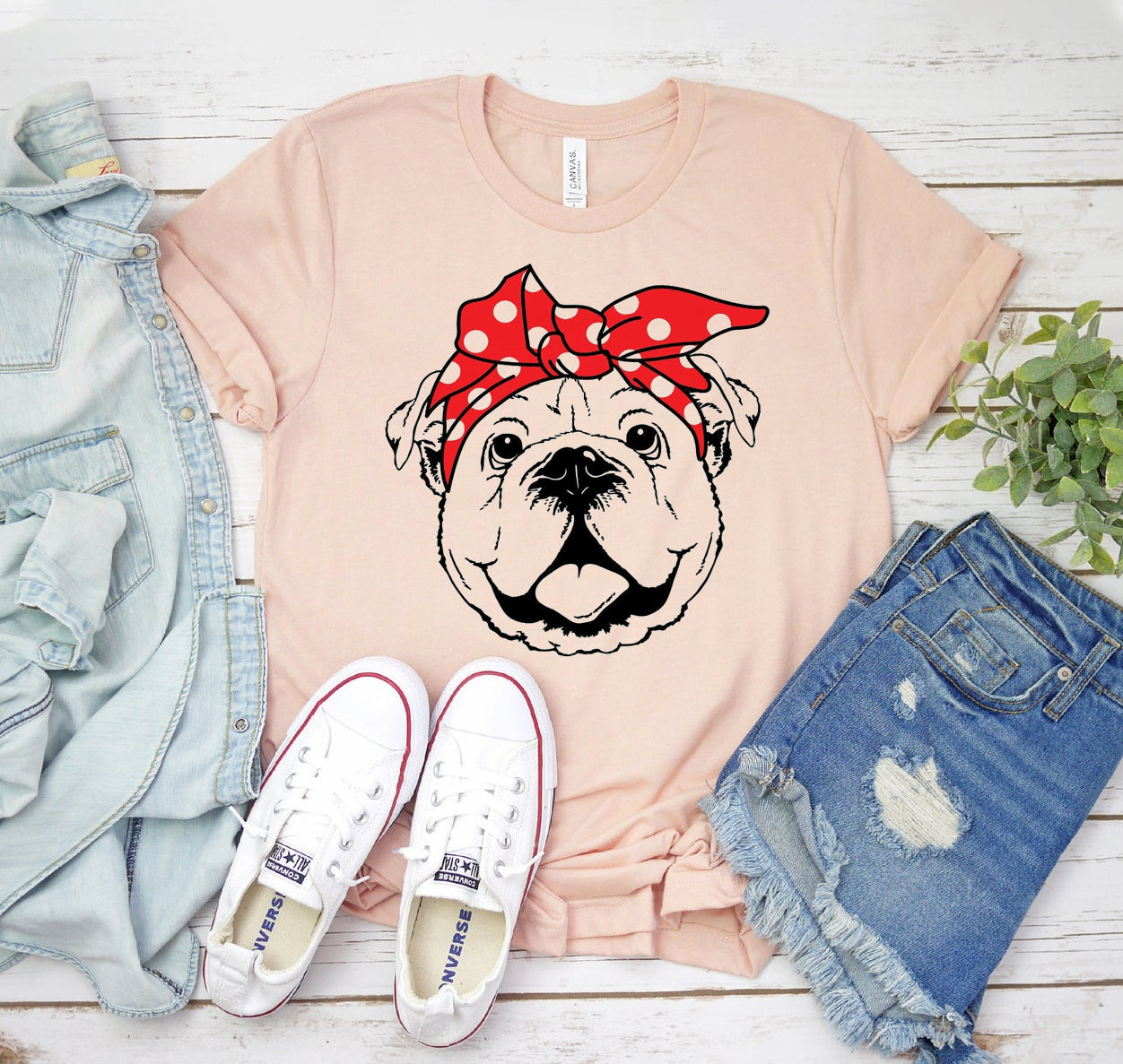 Bandana Bulldog T-shirt - Bulldogs are love!